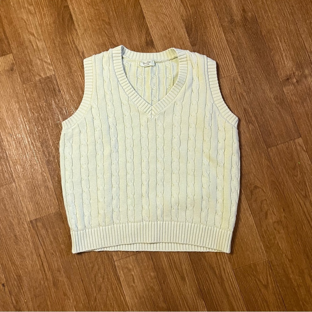 Brandy Melville Light Green 100% Cotton V-Neck Sweater Vest - Picture 1 of 7